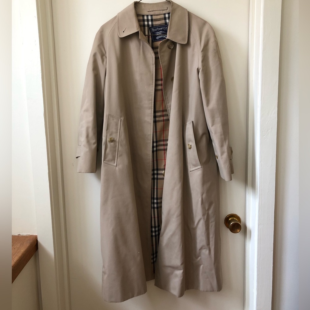 Rare Vtg Union Made Burberry Trench coat in Khaki